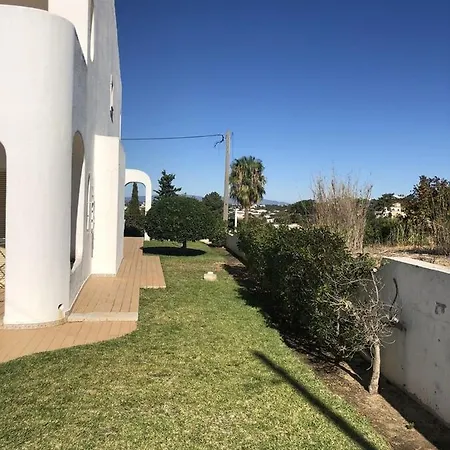Villa Natalia - Great Pool Area Short Walk To Coelho Beach - Perfect For Families *